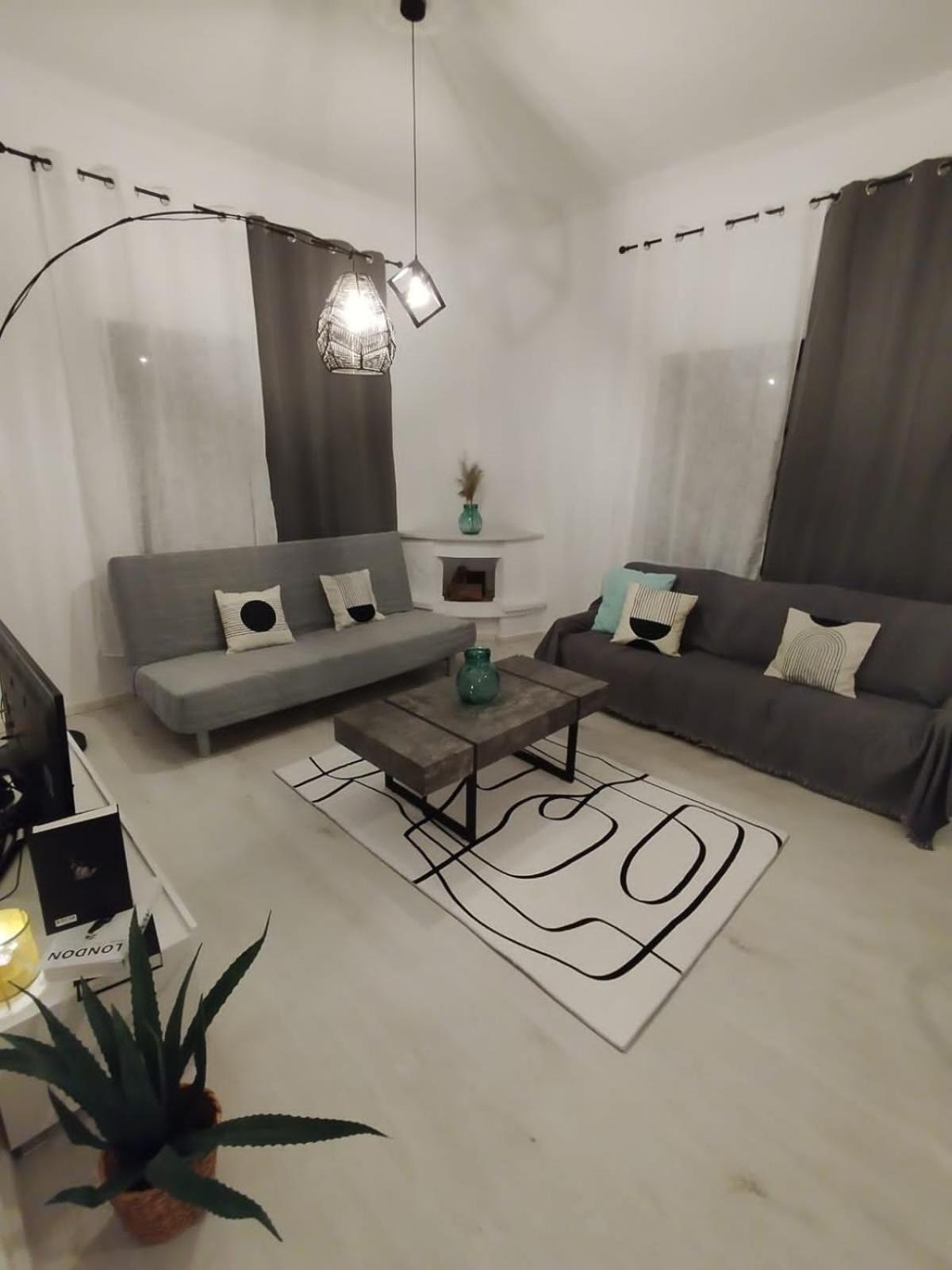 Black N' White Cozy Housegarden Александруполис Екстериор снимка